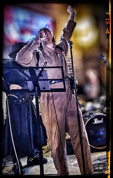 Noah – Vocals