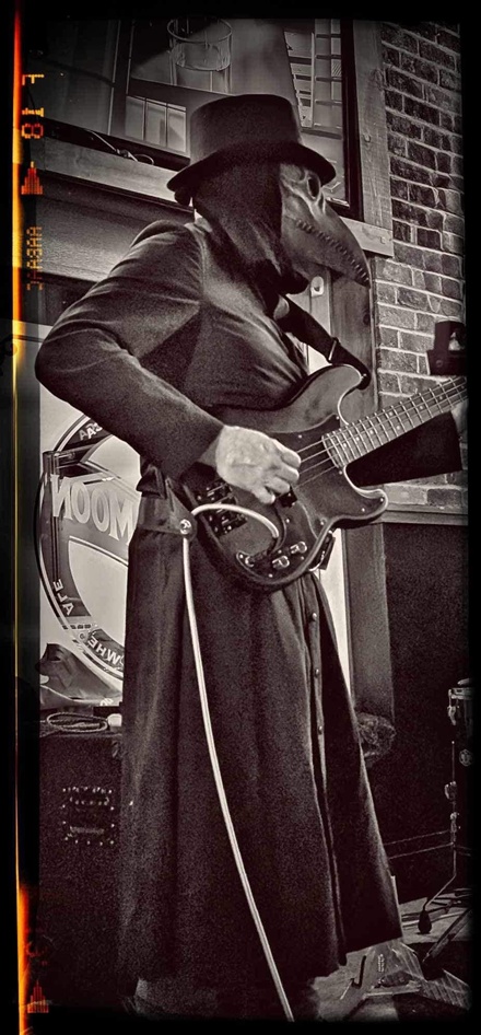 Tim – Bass